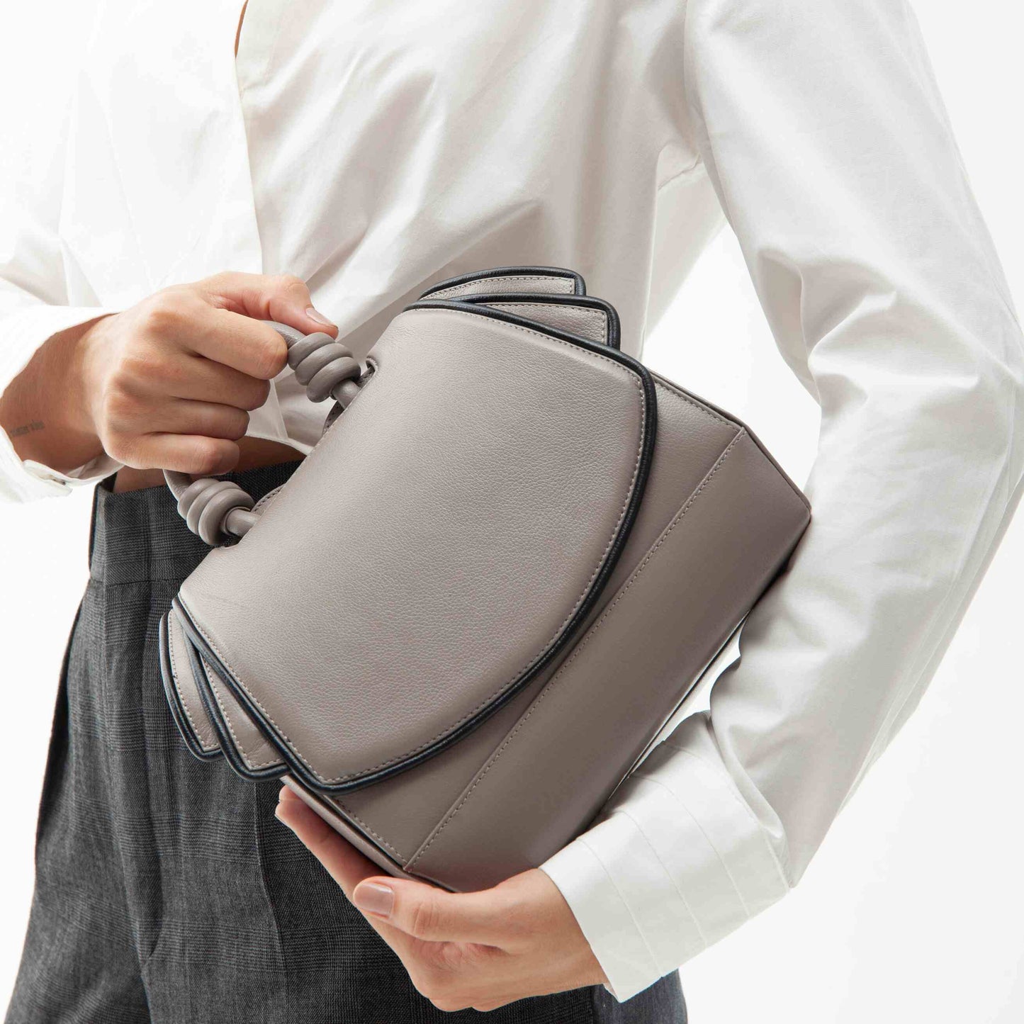 Bolsa Mini Paseo Calatrava Cinza