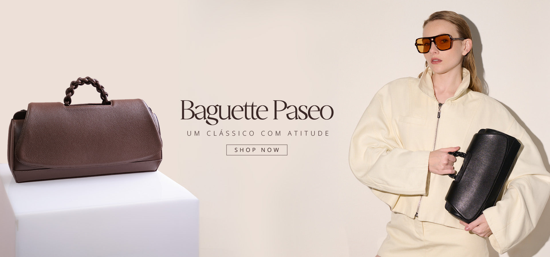 modelo usando bolsa de couro feminina soleah modelo paseo baguette