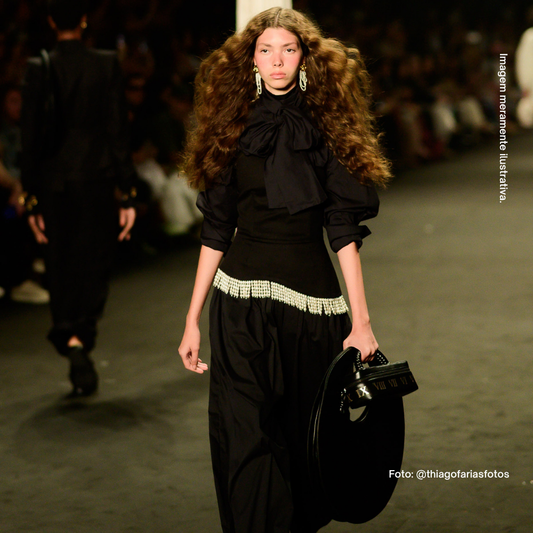 Bolsa Tote o Tempo Preto