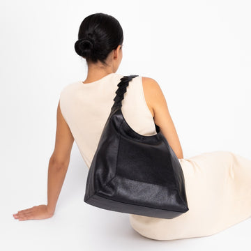 Bolsa Hobo Diamond Essence Preto