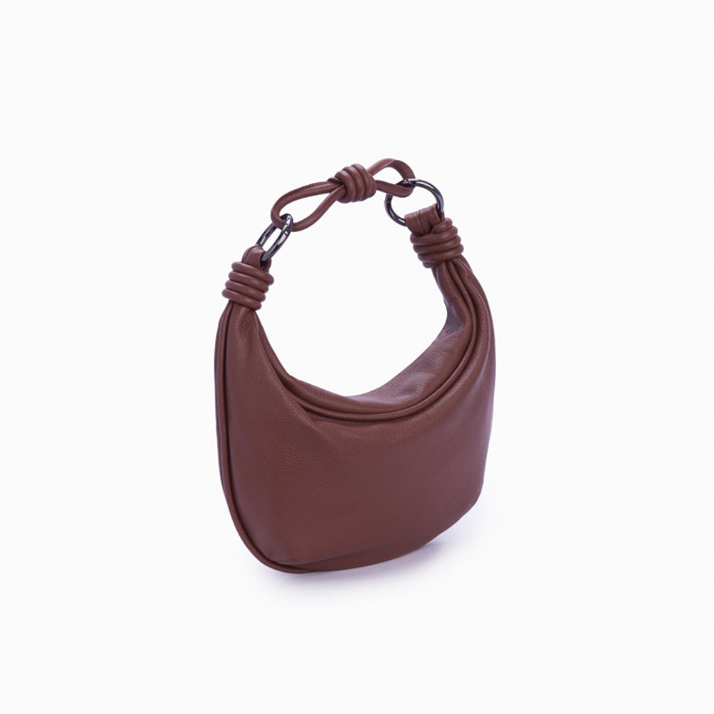 Bolsa de couro feminina Marrom estilo Hobo, marca Soleah, posição da bolsa lateral com alça de mão