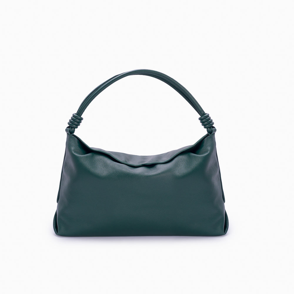 Hobo Loop Soleah em couro verde: bolsa hobo de formato macio e alongado, com alça de ombro e acabamento de linhas orgânicas; vista frontal, destacando a silhueta, o acabamento do couro e os principais elementos externos.