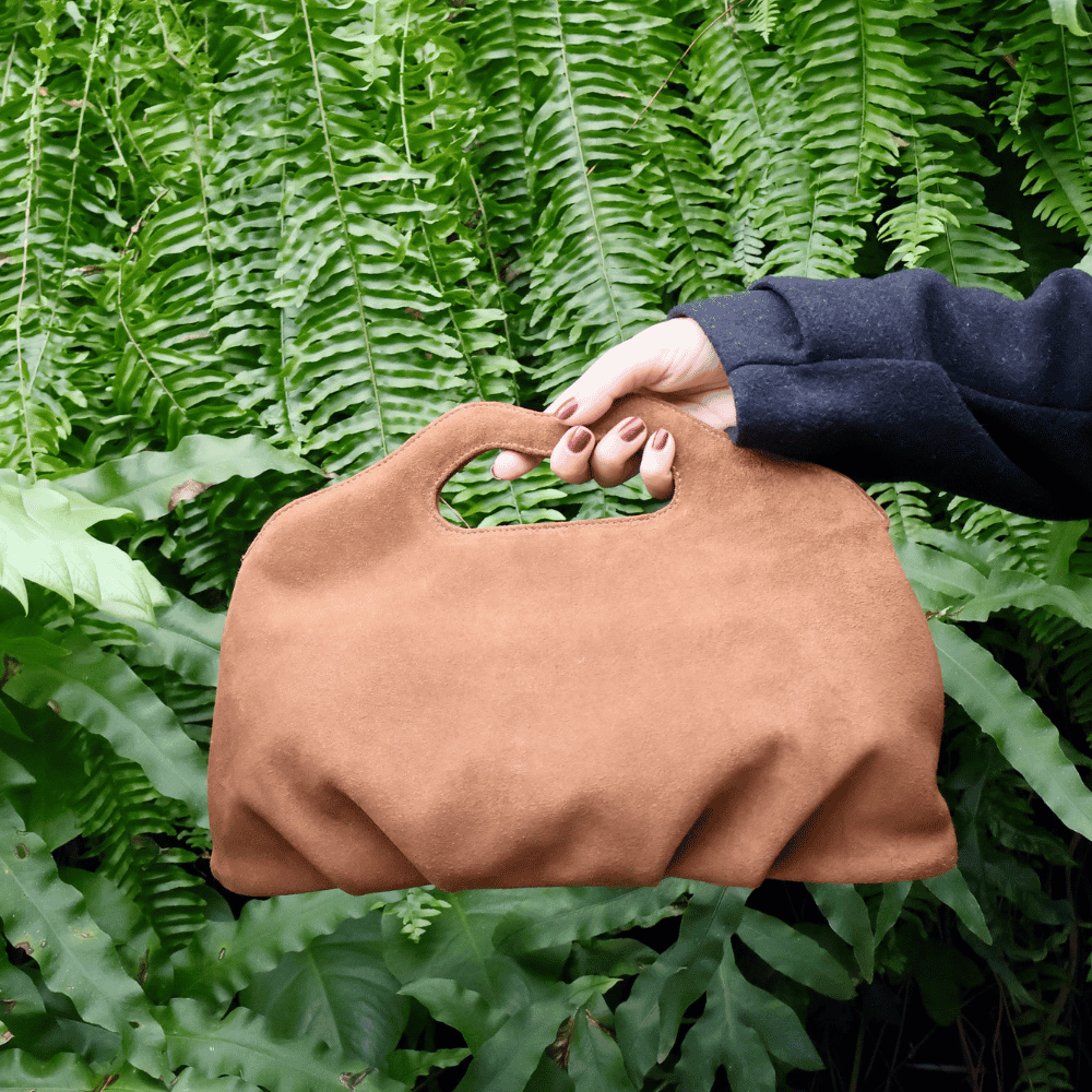 Bolsa Maxi Clutch Camurça Soul Caramelo