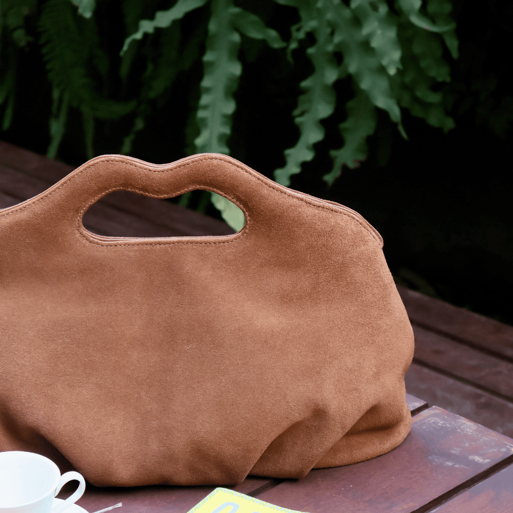 Bolsa Maxi Clutch Camurça Soul Caramelo