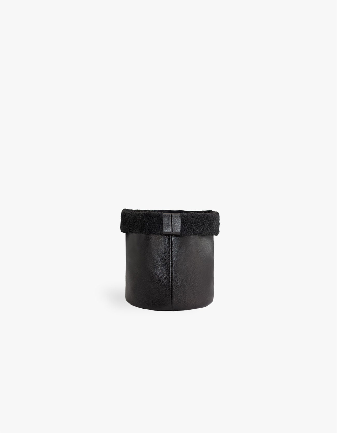 CACHEPOT DE COURO KRYSTALLOS PRETO